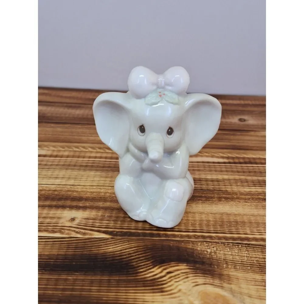 RARE Vintage 1993 Precious‎ Moments Holiday Elephant Light Red Light
